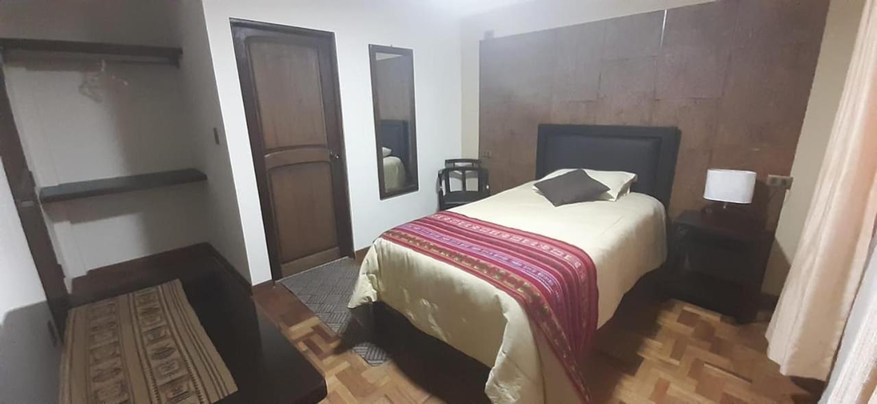 Hostal Jerian Уюни Экстерьер фото