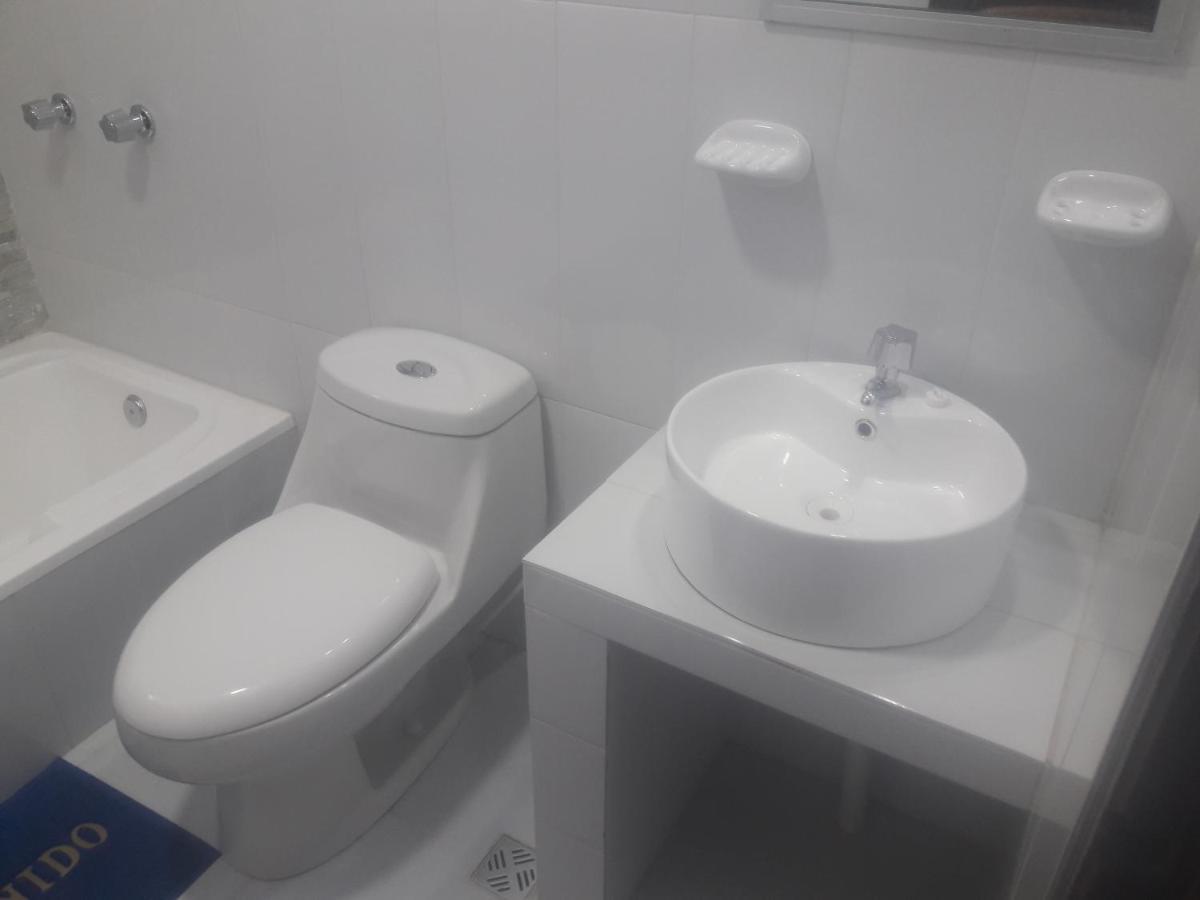 Hostal Jerian Уюни Экстерьер фото
